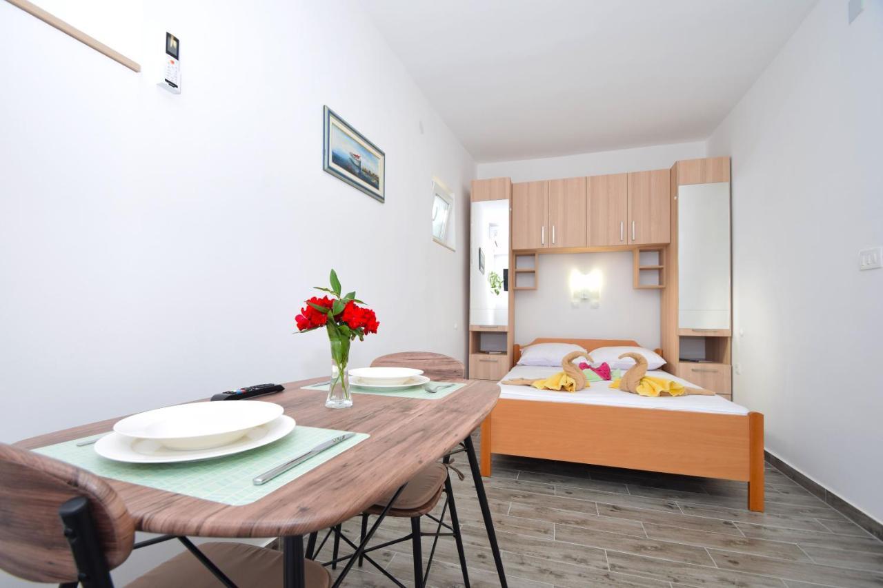 Holiday Home Zeljko,Marija & Jakov Starigrad Paklenica Zewnętrze zdjęcie