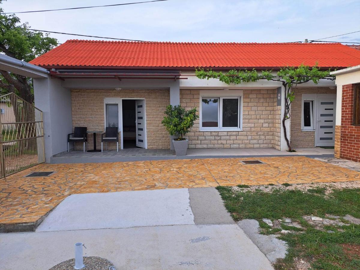 Holiday Home Zeljko,Marija & Jakov Starigrad Paklenica Zewnętrze zdjęcie