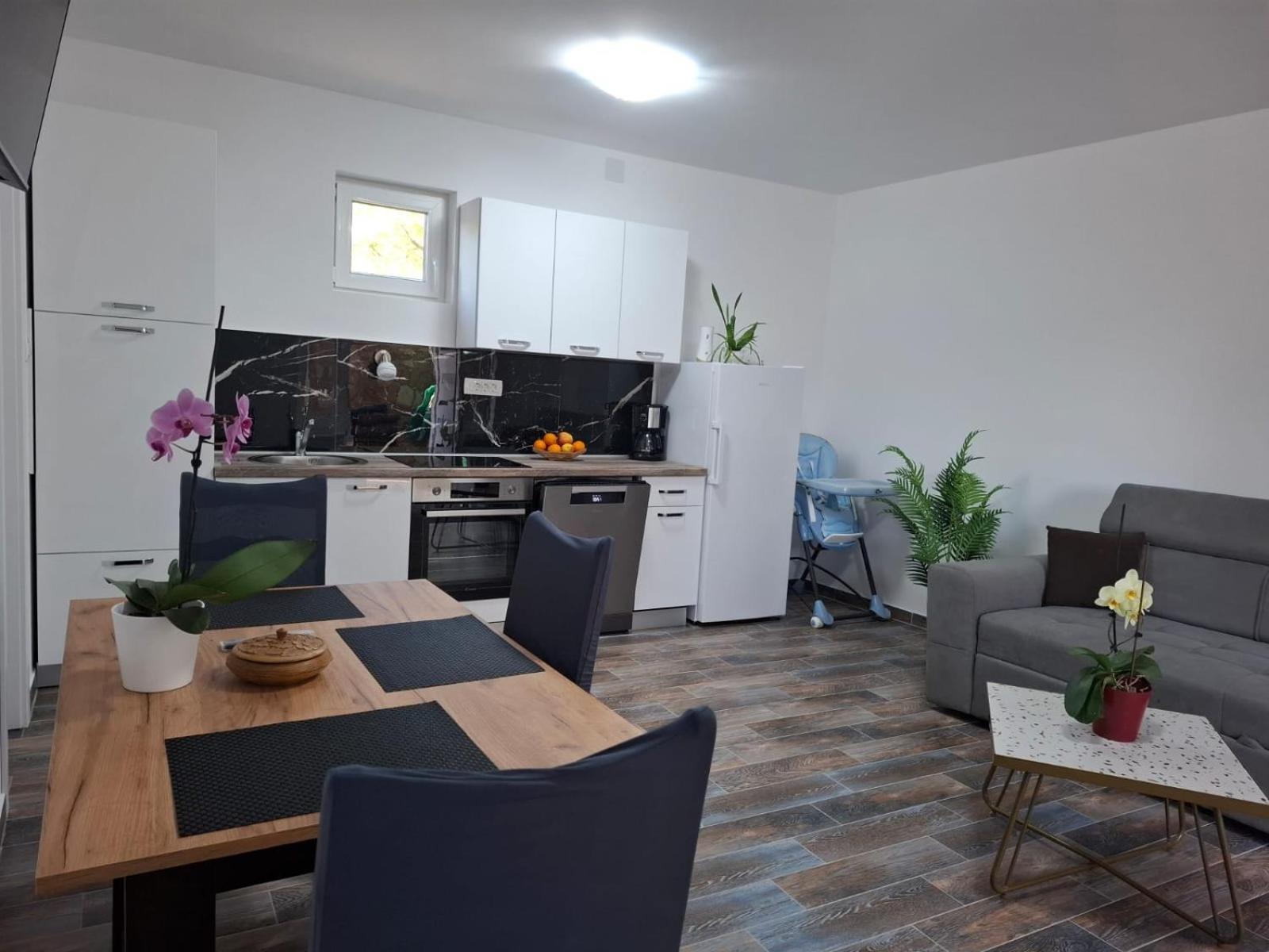 Holiday Home Zeljko,Marija & Jakov Starigrad Paklenica Zewnętrze zdjęcie